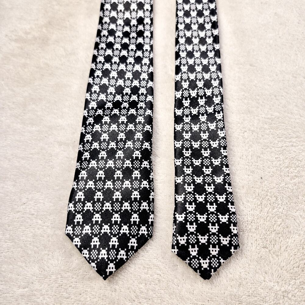 Black Tie Geek Mens Tie Skinny, Centipede Game Aliens Atari 57in Necktie Arcade